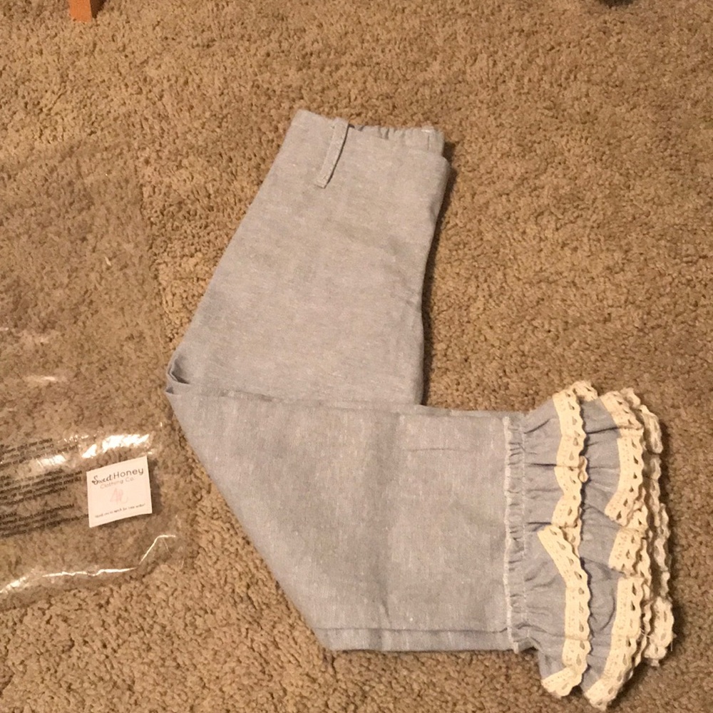 Chambray lace ruffle pants